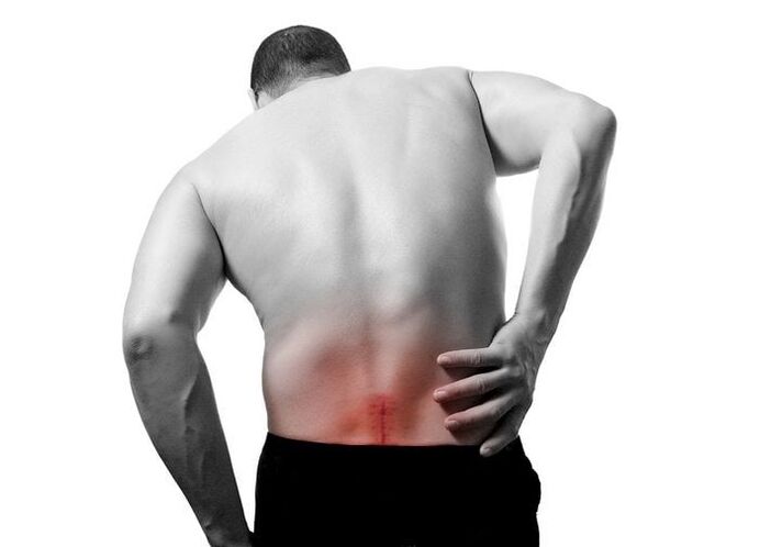 Dolor de espalda en la región lumbar.